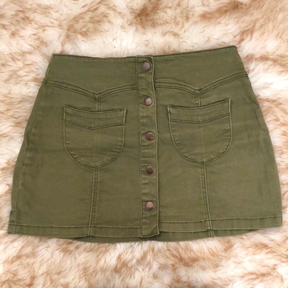 Forever 21-Los Angeles button up Jean skirt.